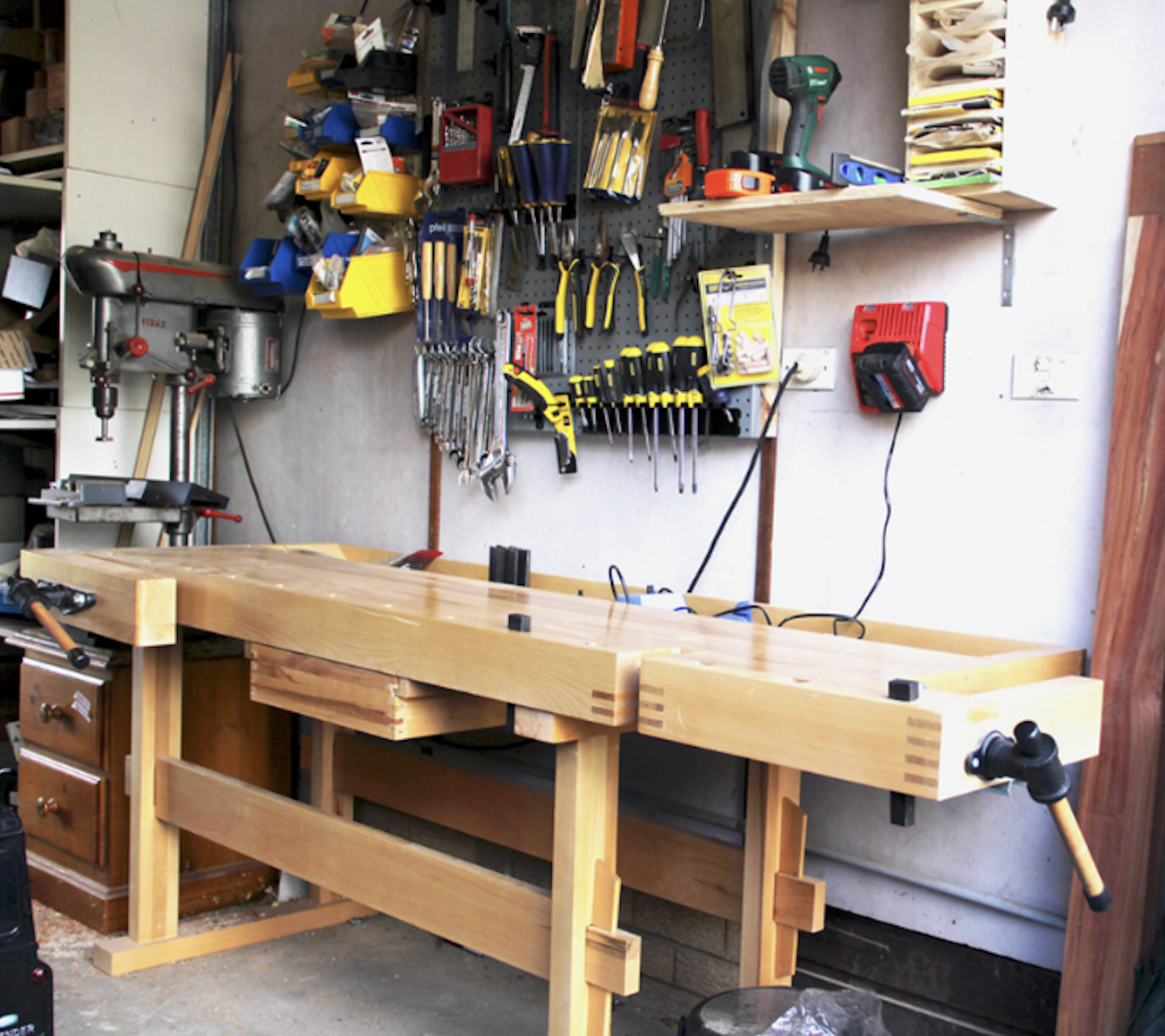 Wood workbenches
